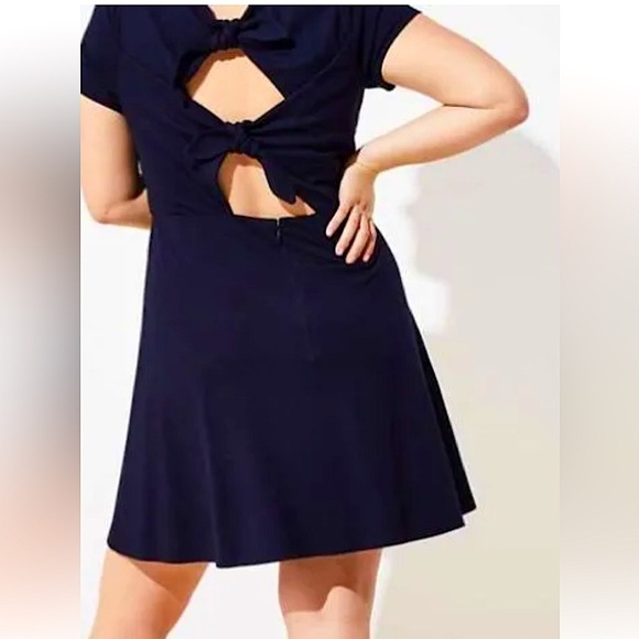 Ann Taylor LOFT Plus Size 24W Navy Blue Cutout Back with Bows Flare Dress - Picture 1 of 8